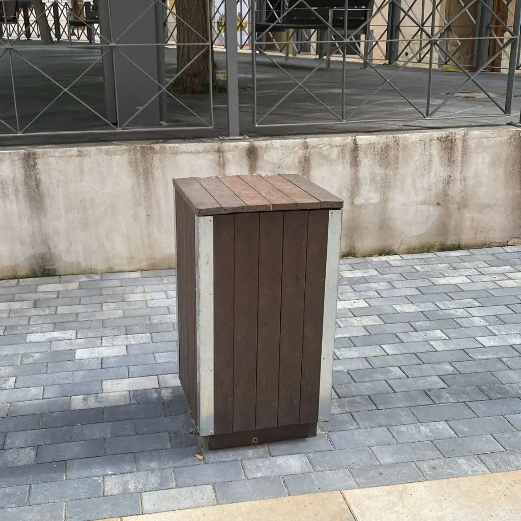 papelera mobiliario urbano
